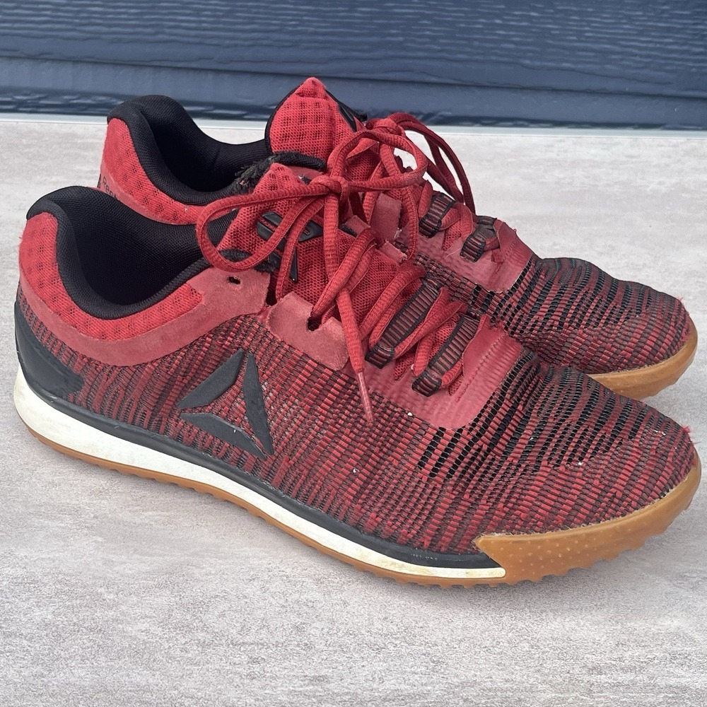 Reebok JJ Watt 2 Low Mens 10 Red Black Low Top Lace Up Sneakers Trainers